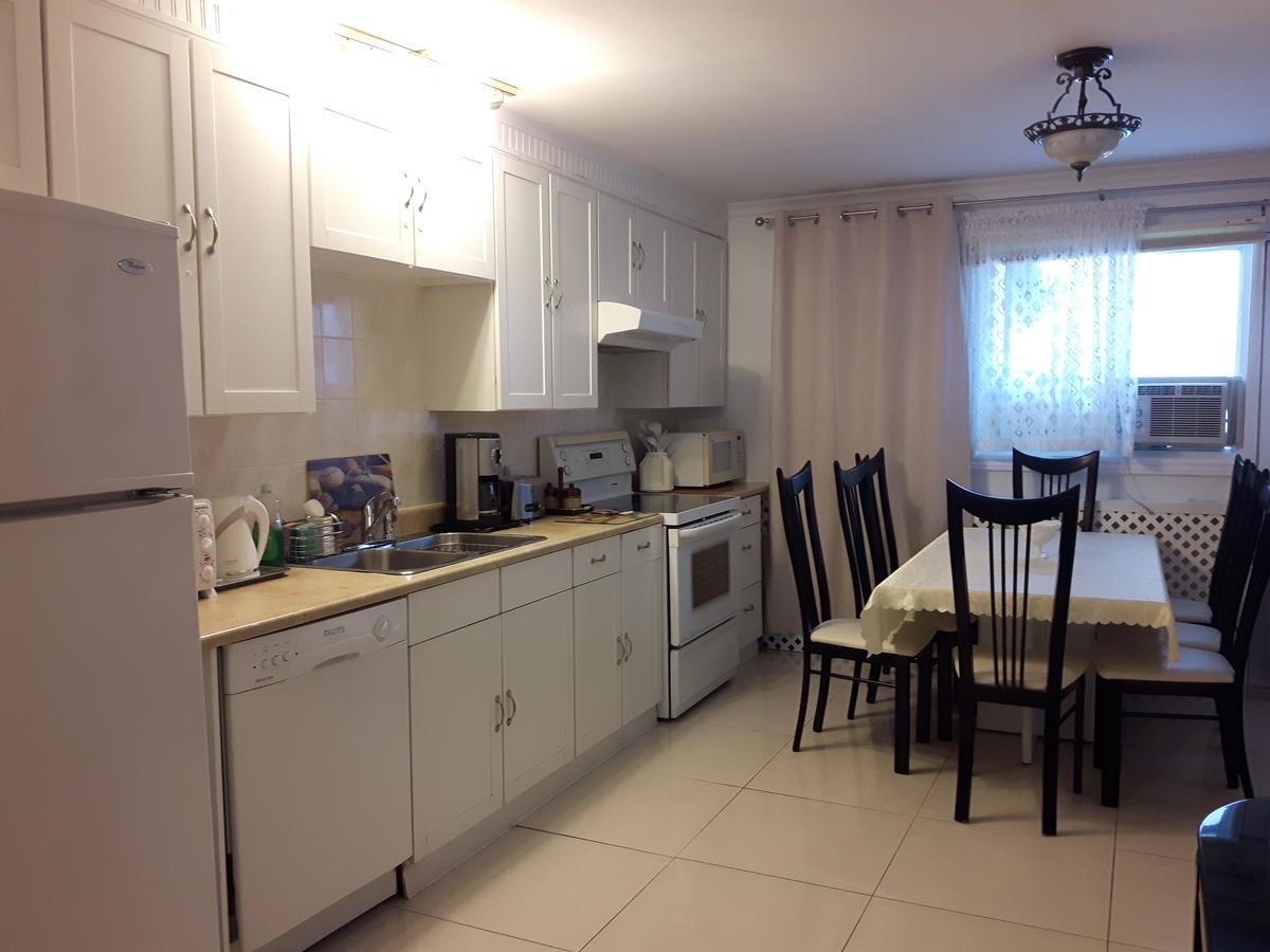 Three Bedroom Holiday Apartment Longueuil Dış mekan fotoğraf