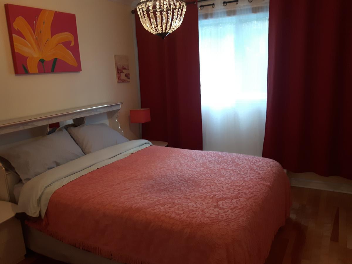 Three Bedroom Holiday Apartment Longueuil Dış mekan fotoğraf