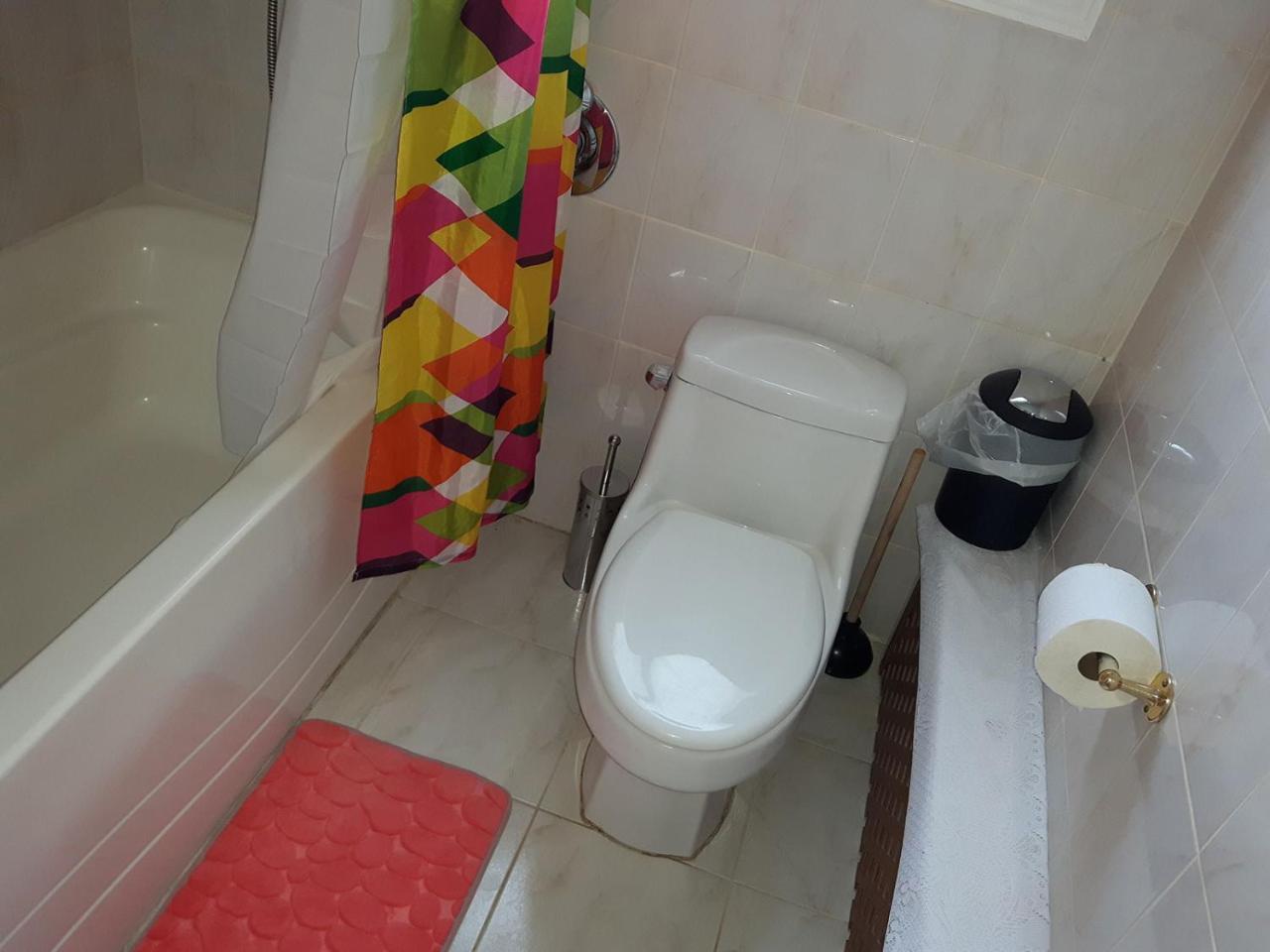 Three Bedroom Holiday Apartment Longueuil Dış mekan fotoğraf